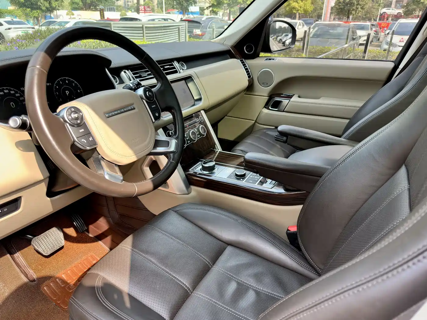 Land Rover Range Rover 2017 3.0 SC V6 Vogue LWB (Long Wheelbase) фото 9