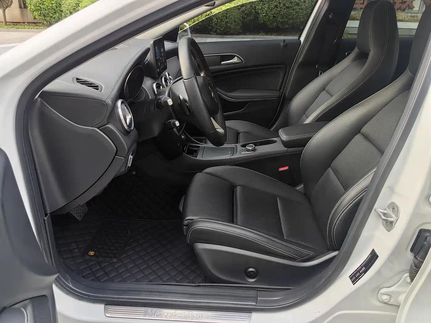 Mercedes-Benz GLA 2017 GLA 220 4MATIC Fashion фото 21