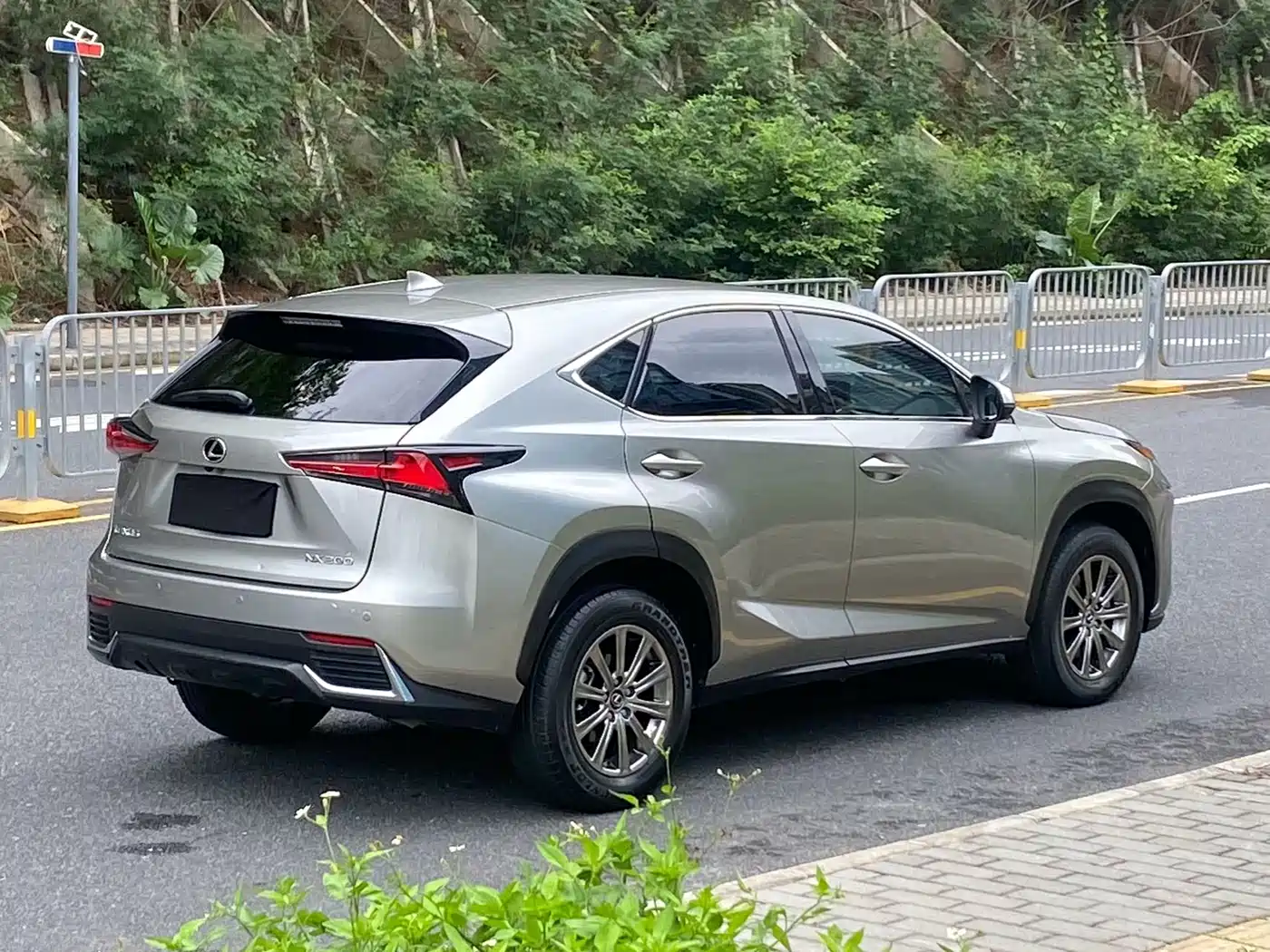 Lexus NX 2020 200 FWD Fengyi Edition China VI фото 9