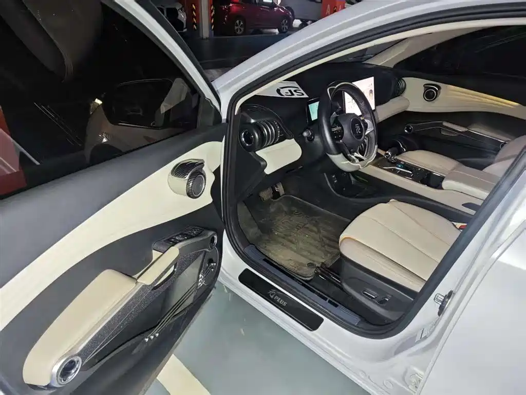 BYD Yuan PLUS 2024 Glory Edition 510KM Leading фото 15