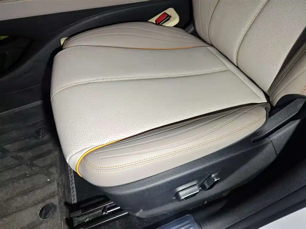 BYD Yuan PLUS 2024 Glory Edition 510KM Leading фото 14