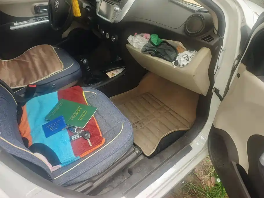 Zotye Z100 2014 2013 1.0L Comfort