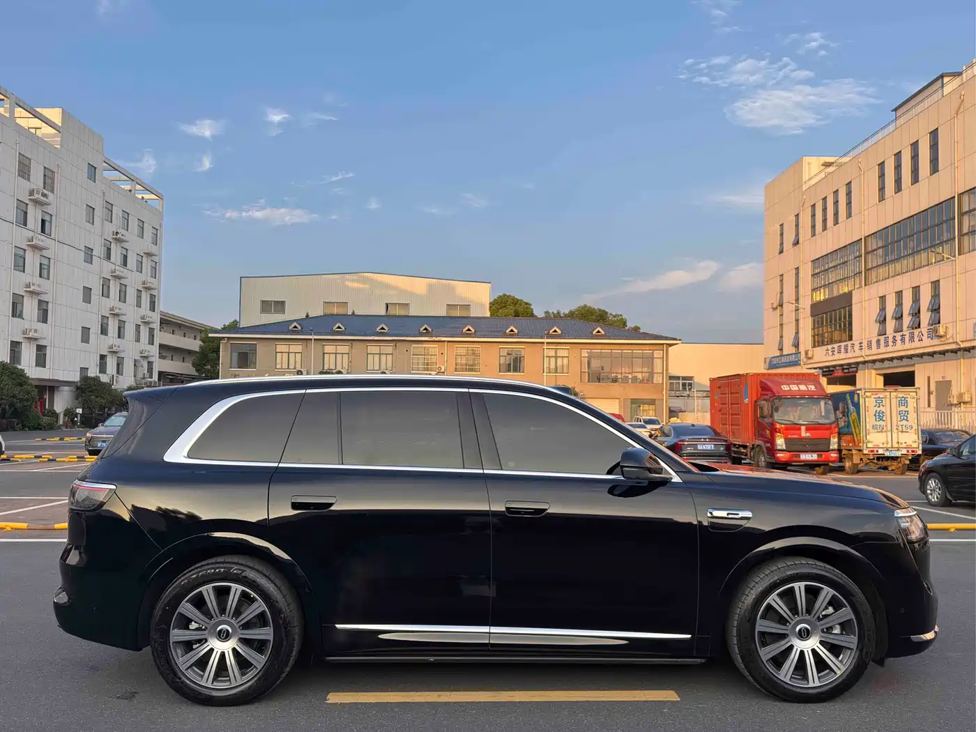 AITO Wenjie AITO M8 2025 Pure Electric Max+ 6-seater AWD фото 5