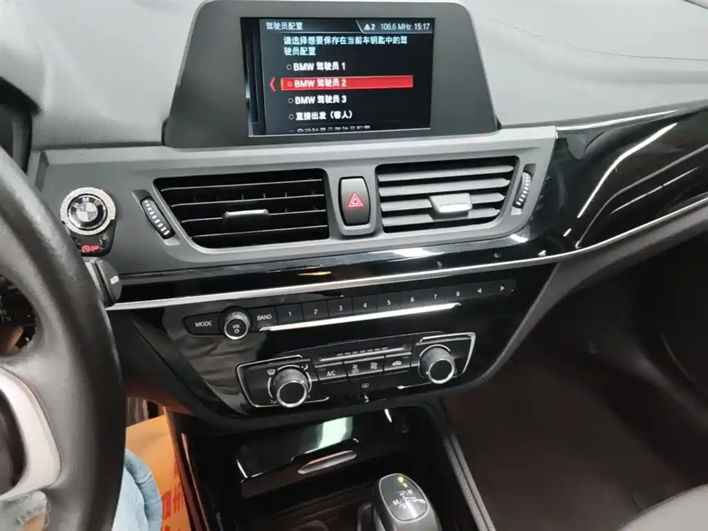BMW 1 Series 2018 Facelift 118i Sport фото 13