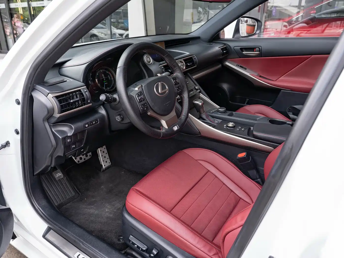 Lexus IS 2017 300 F SPORT фото 9