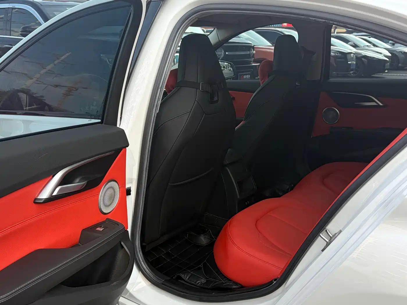 BMW 1 Series 2021 125i M Sport Black Night Edition фото 12