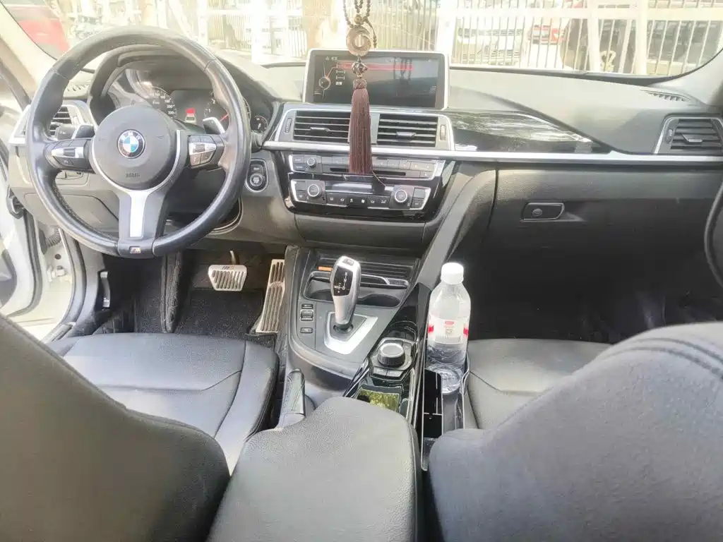 Фото 12 - BMW 3 Series