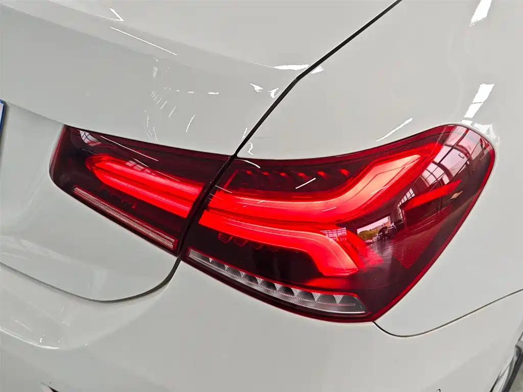 Mercedes-Benz A-Class 2021 A 200 L Sport Sedan Fashion Edition фото 8