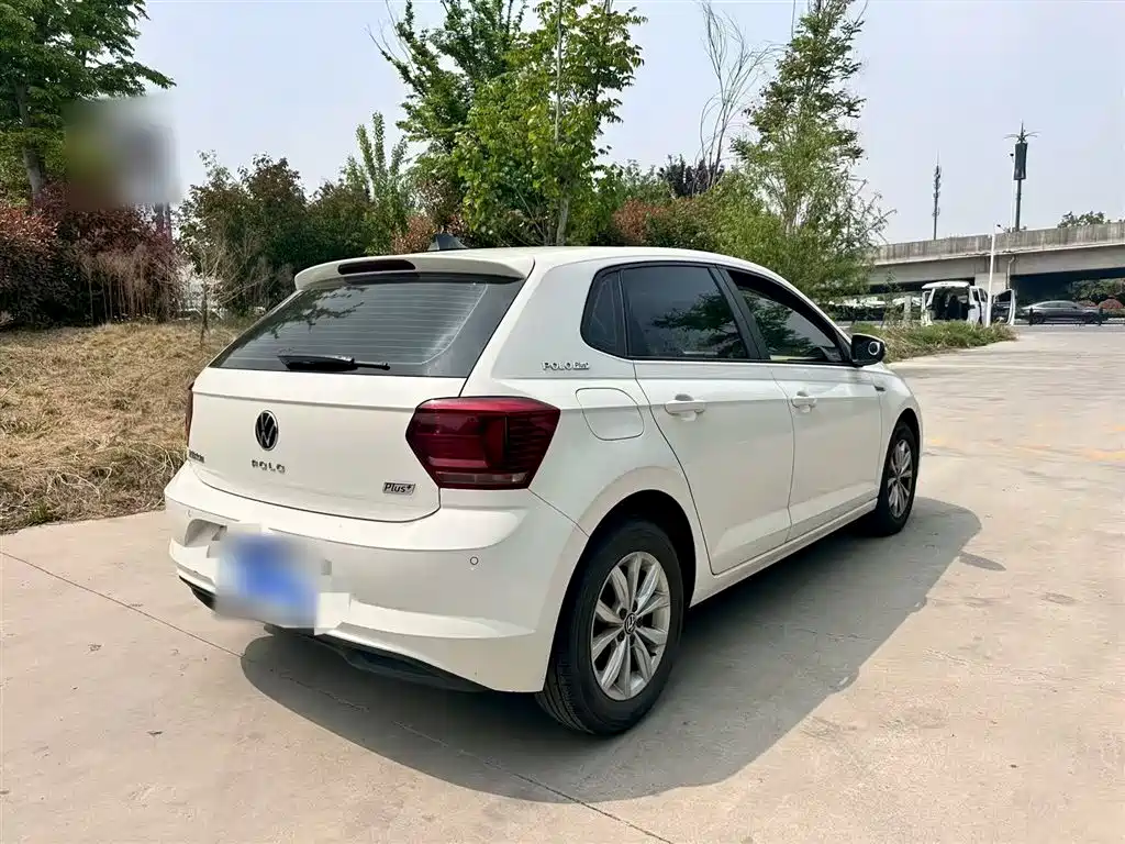 Volkswagen Polo 2021 Plus 1.5L Automatic Colorful Tech Edition фото 11