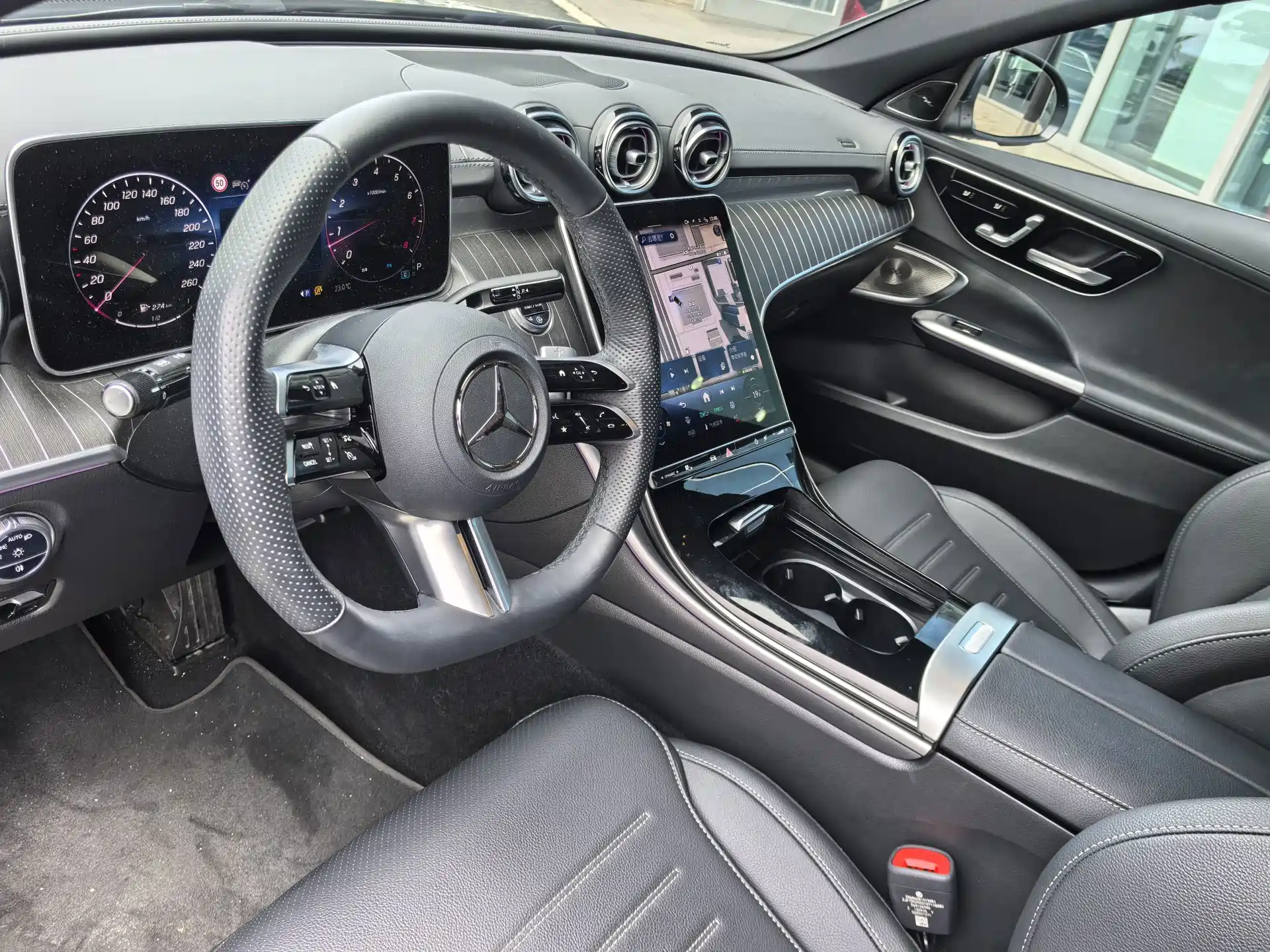 Фото 10 - Mercedes-Benz C-Class