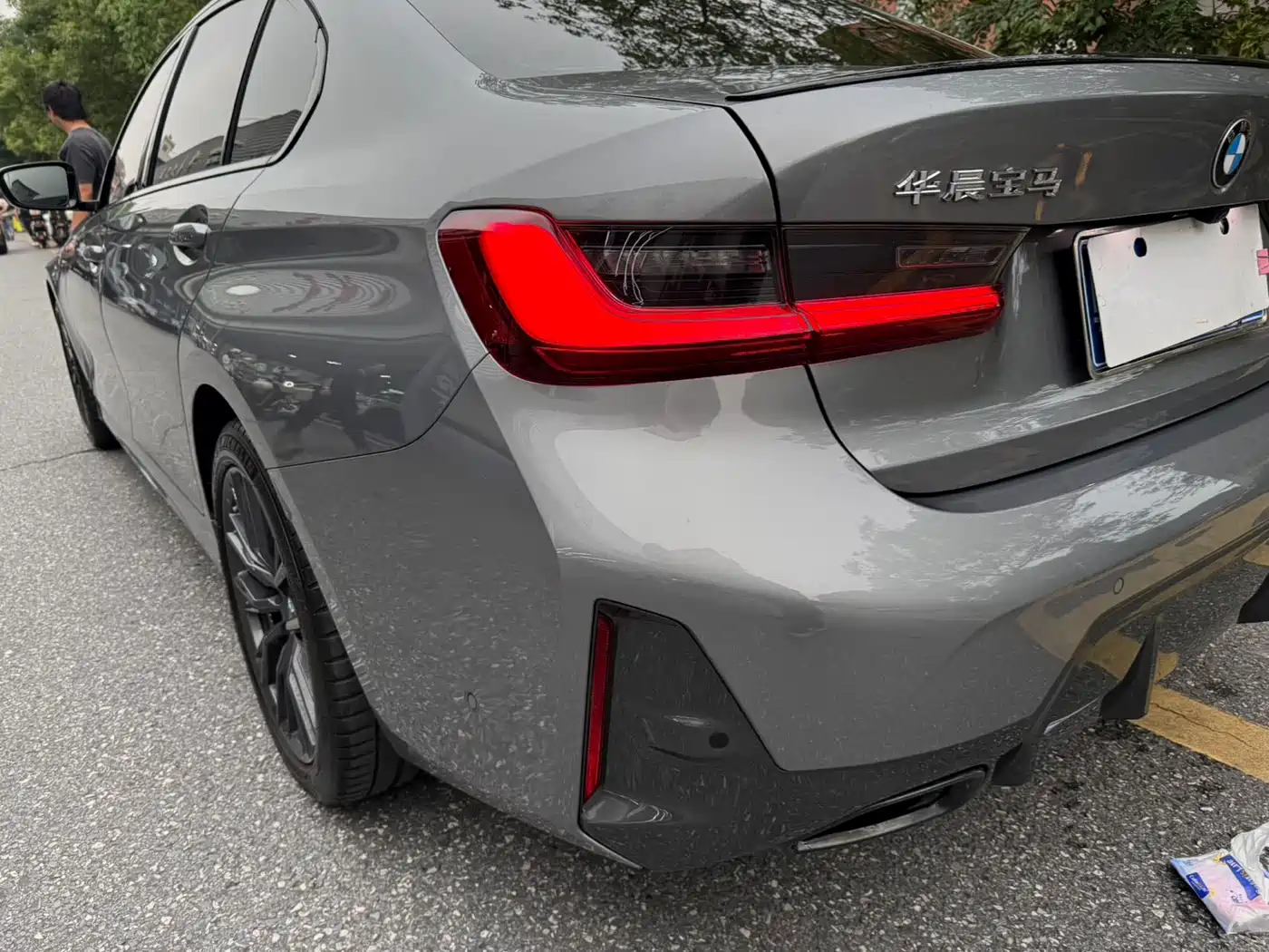 BMW 3 Series 2023 325Li M Sport Black Night Package фото 27