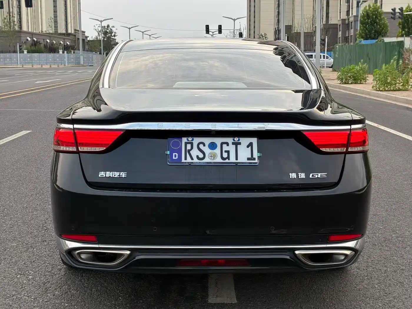 Фото 8 - Geely Borui