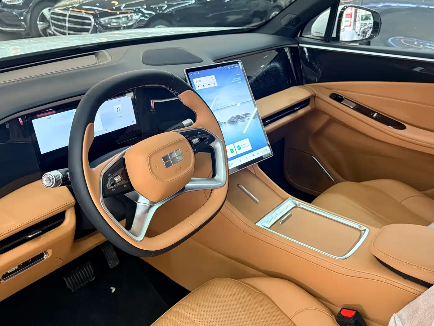 Geely Galaxy Galaxy L7 2025 Model EM-i 115km Long Range Edition фото 7