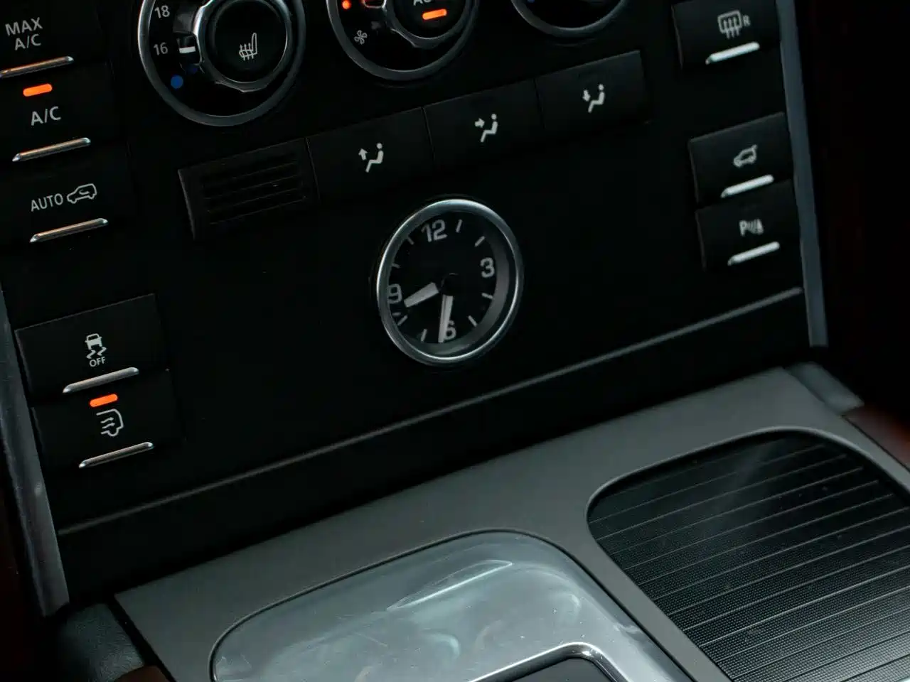 Land Rover Range Rover 2012 4.4 TDV8 фото 16