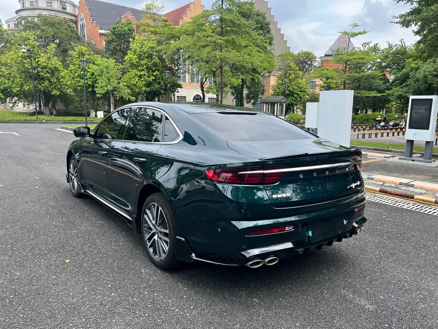 Geely Preface 2024 2023 2.0TD Exclusive Cyan-Green Edition