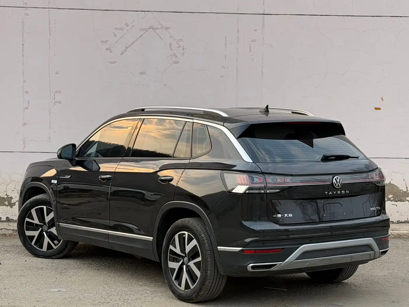 Volkswagen Tayron 2023 280TSI 2WD Luxury Plus Advanced Edition фото 6