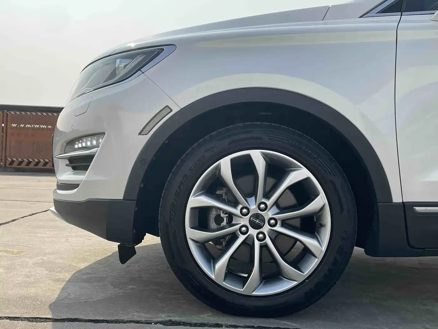 Фото 12 - Lincoln MKC