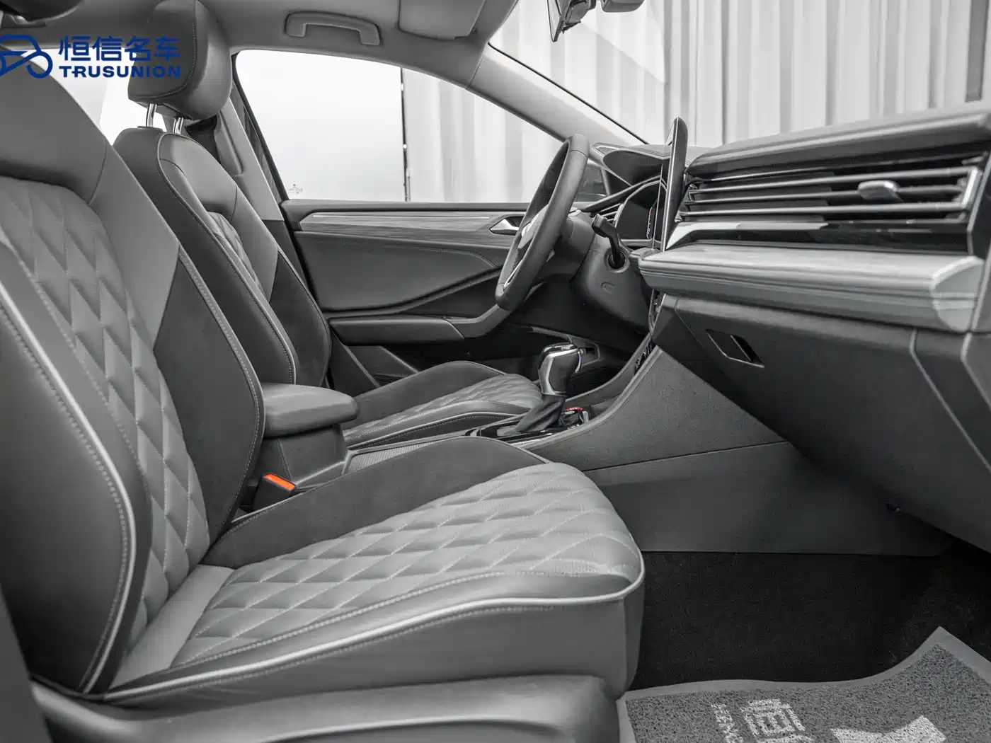 Volkswagen Sagitar 2023 300TSI DSG Excellence Edition фото 14