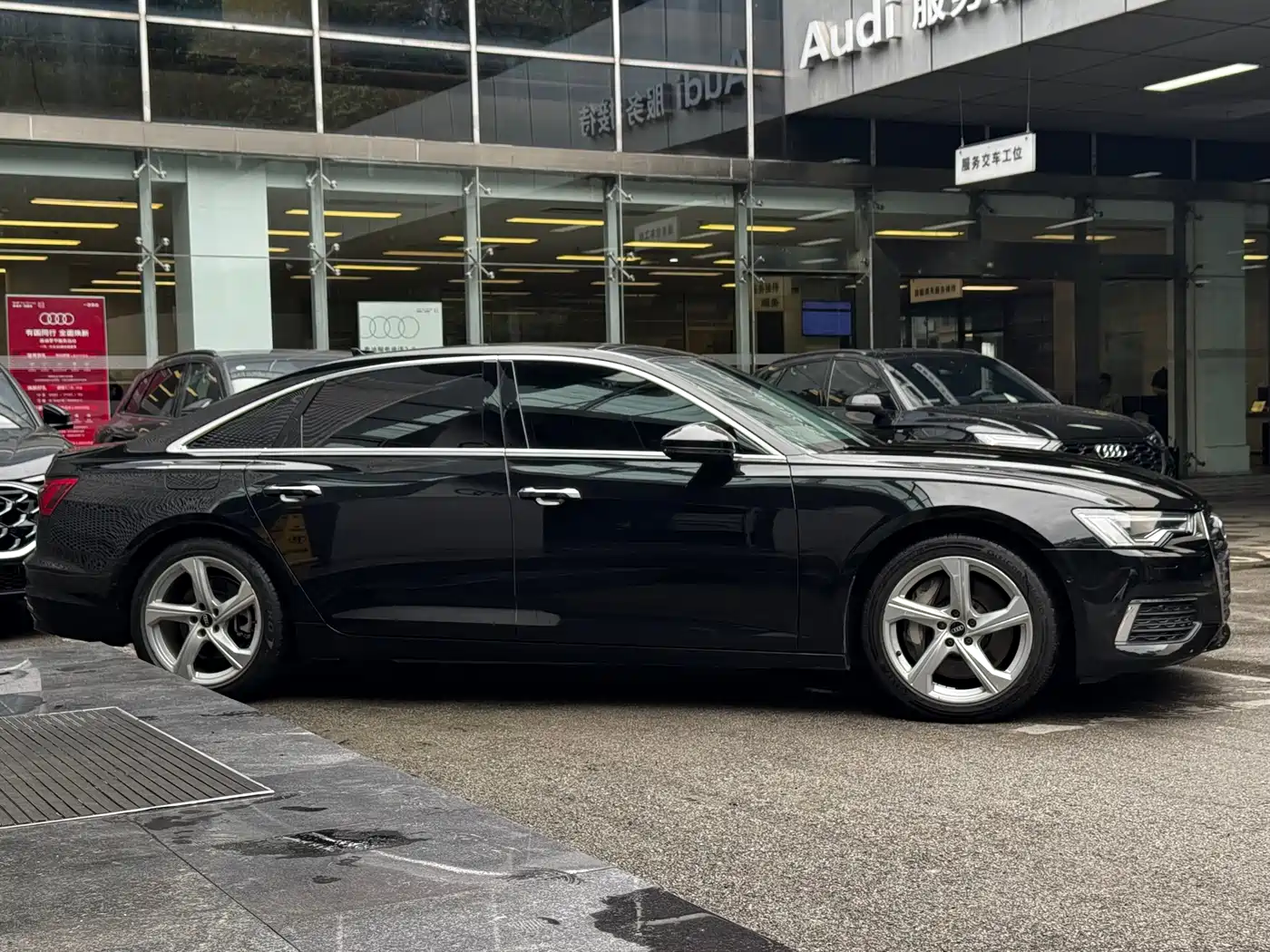 Audi A6L 2022 55 TFSI quattro Premium Elegance фото 4