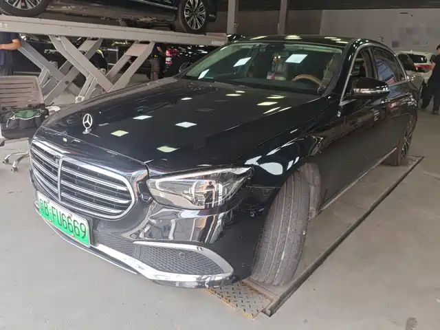 Mercedes-Benz E-Class Рестайлинг, E 350 e L, подключаемый гибрид, седан