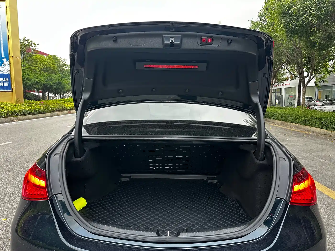 Mercedes-Benz C-Class 2025 C 260 L Sport Edition фото 13