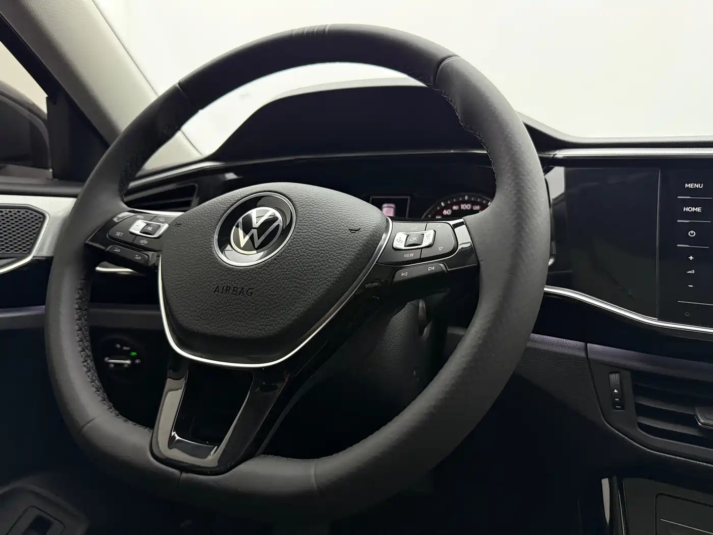 Volkswagen Tayron 2021 280TSI 2WD Luxury Smart Connect фото 13