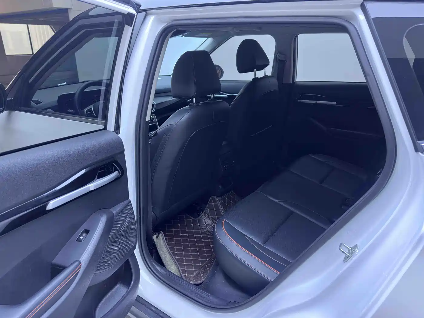 Kia Seltos 2023 1.5L CVT Luxury Edition фото 11