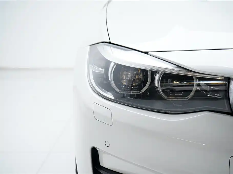 BMW 3 Series GT 2017 320i Fashion фото 3