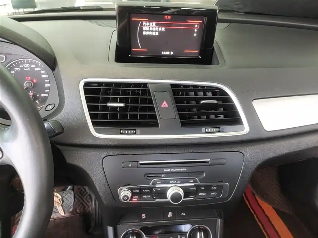 Audi Q3 2018 30th Anniversary Edition 30 TFSI Fashion фото 20