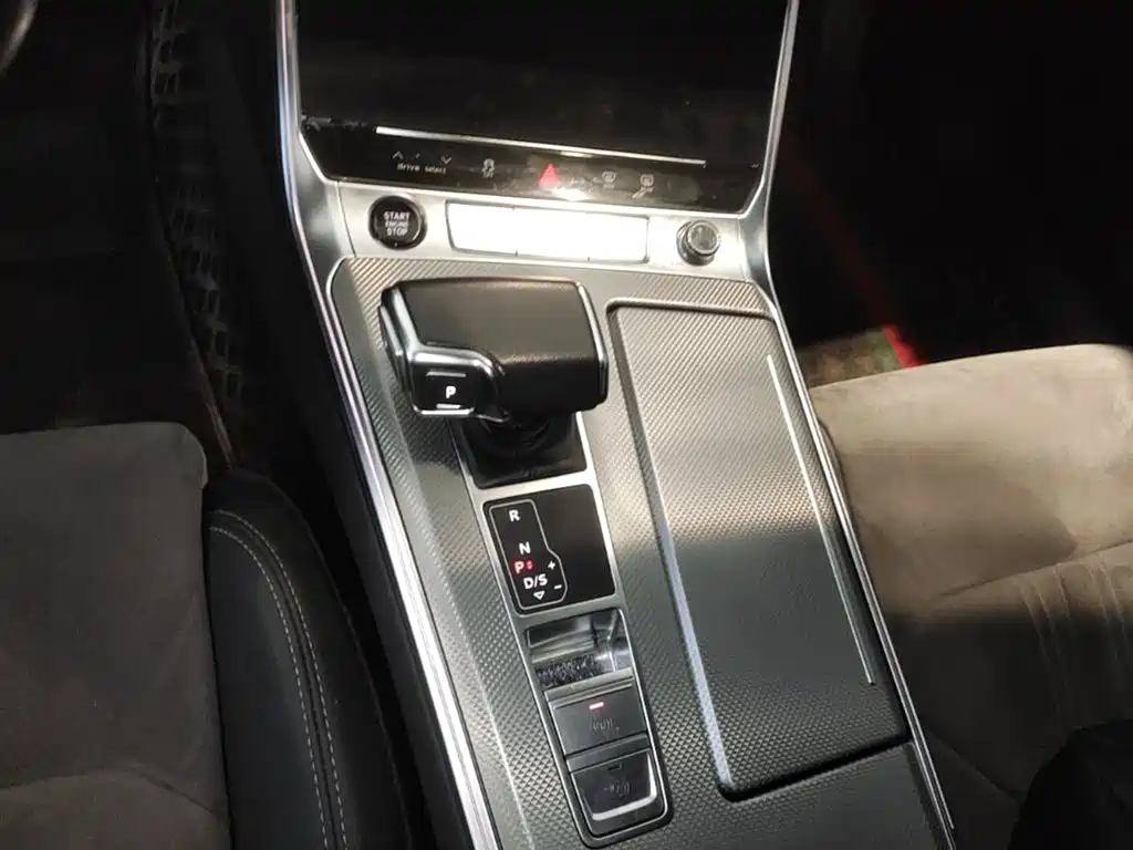 Audi A6L 2023 40 TFSI Luxury Dynamic фото 21
