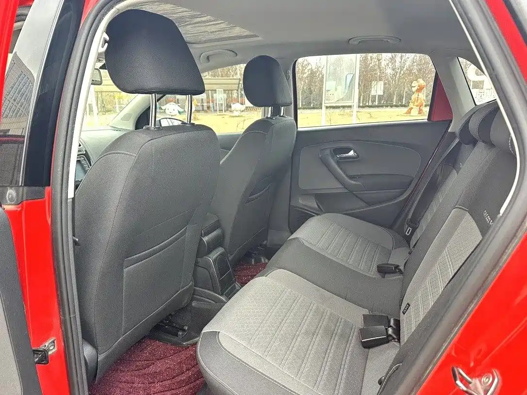 Фото 9 - Volkswagen Polo