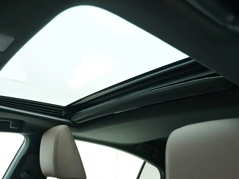 Lexus ES 2022 300h Excellence Edition фото 12