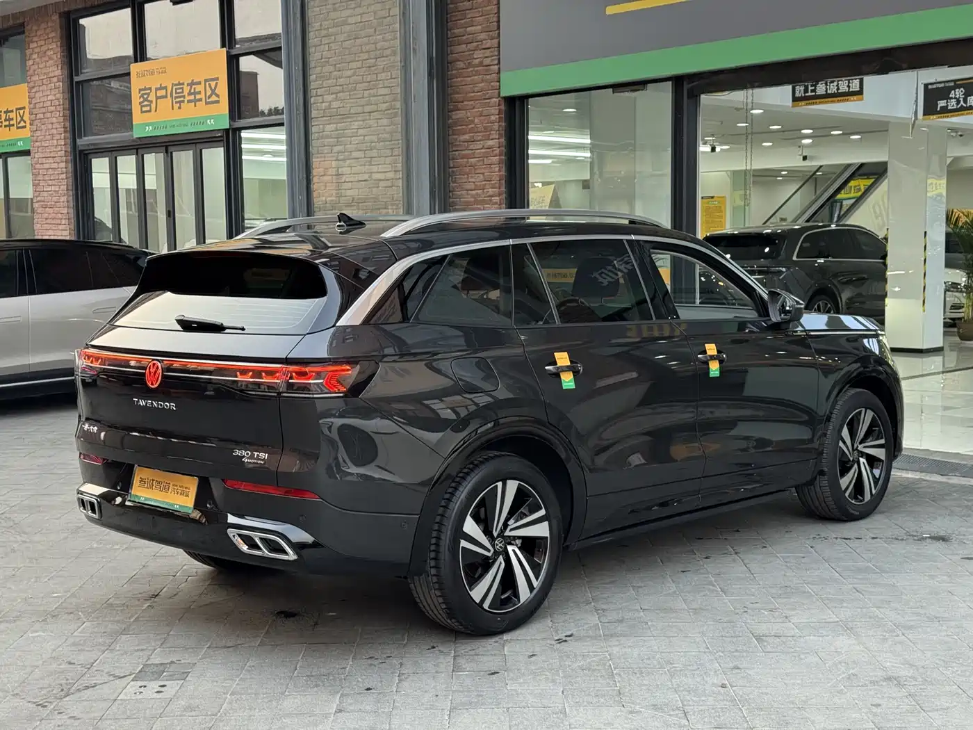 Volkswagen Talagon 2023 380TSI 4WD R-Line Touring Edition фото 7