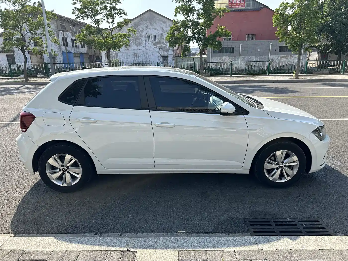 Volkswagen Polo 2021 Plus 1.5L Automatic Panorama Enjoyment Edition фото 6