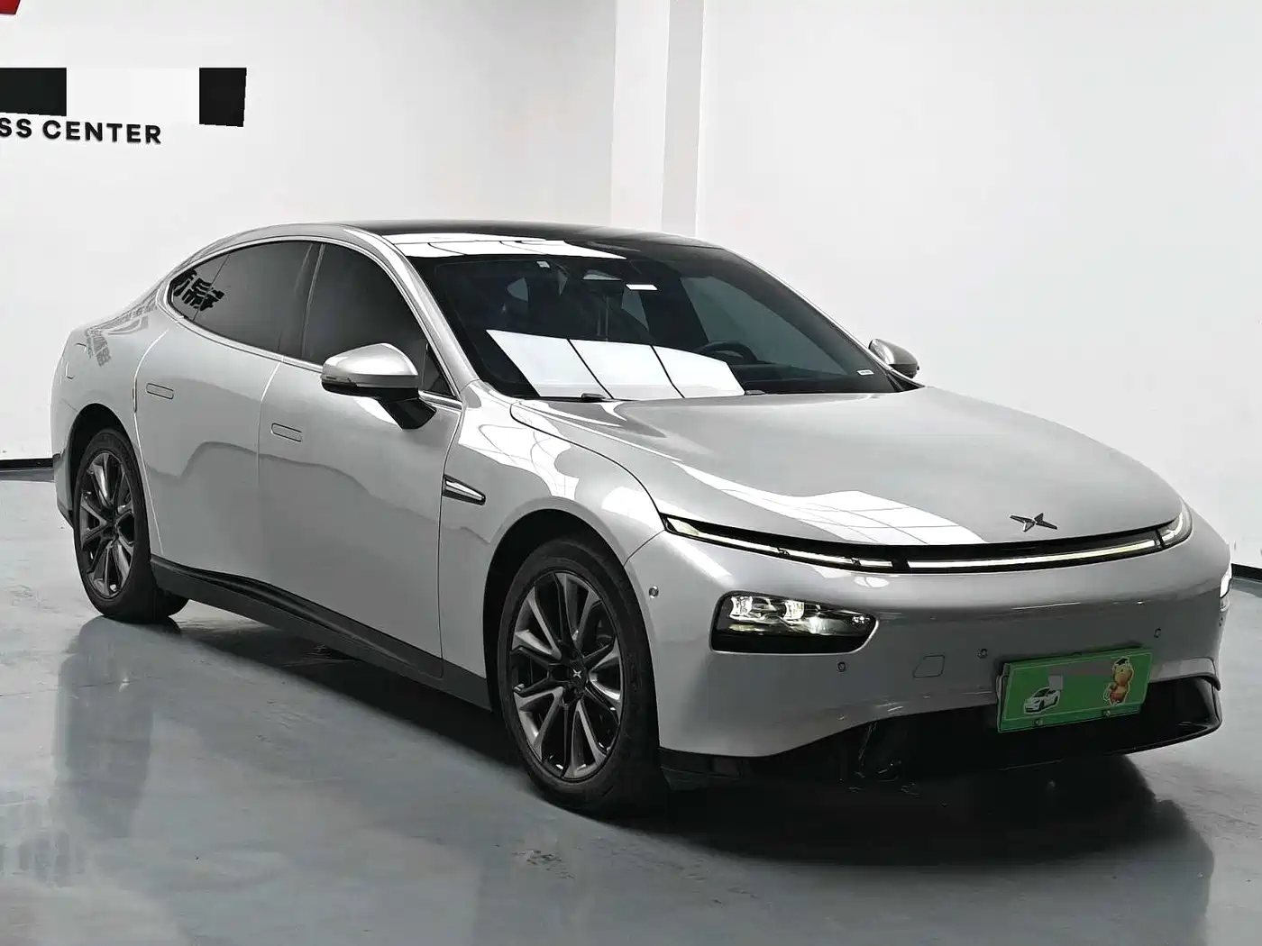 Фото 2 - XPeng P7