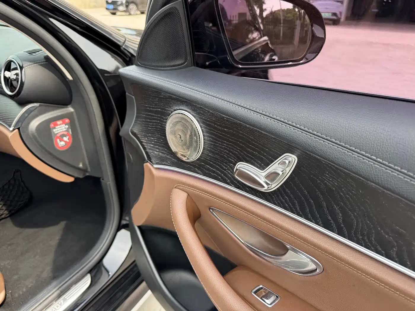 Mercedes-Benz E-Class 2016 E 200 L Sport Type фото 19