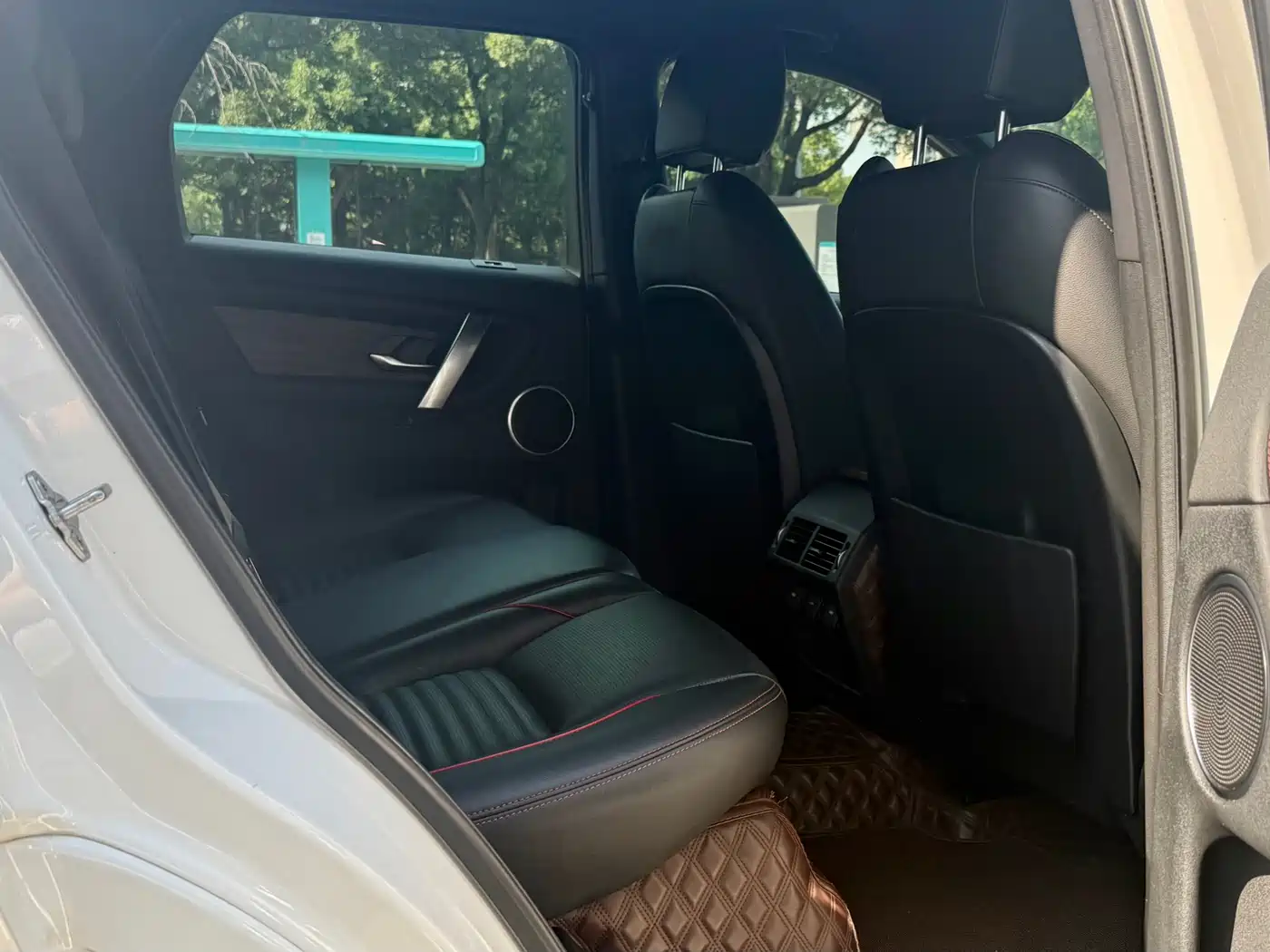 Land Rover Discovery Sport 2022 Model 249PS R-Dynamic SE Performance Tech Edition 5-Seater фото 14
