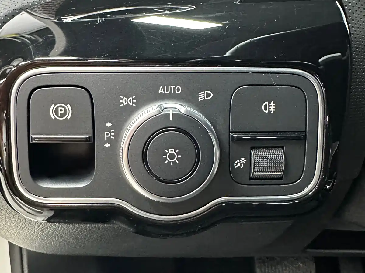 Mercedes-Benz A-Class 2023 A 180 L фото 20