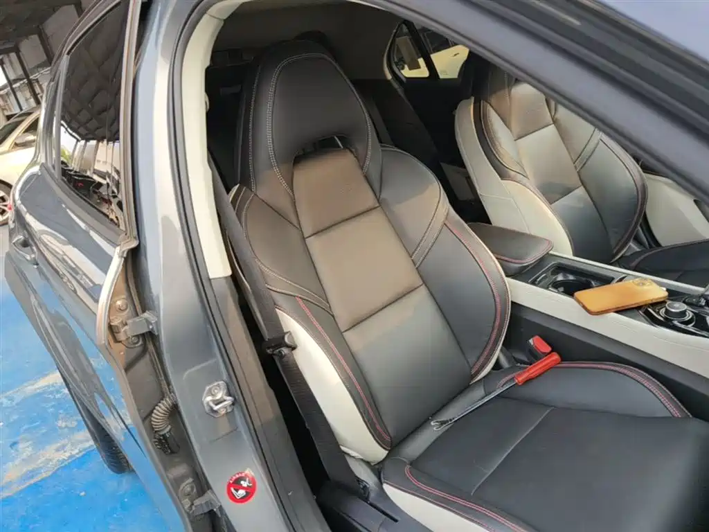 Lynk & Co 02 New Energy 2019 Edition 1.5T PHEV Pro фото 25