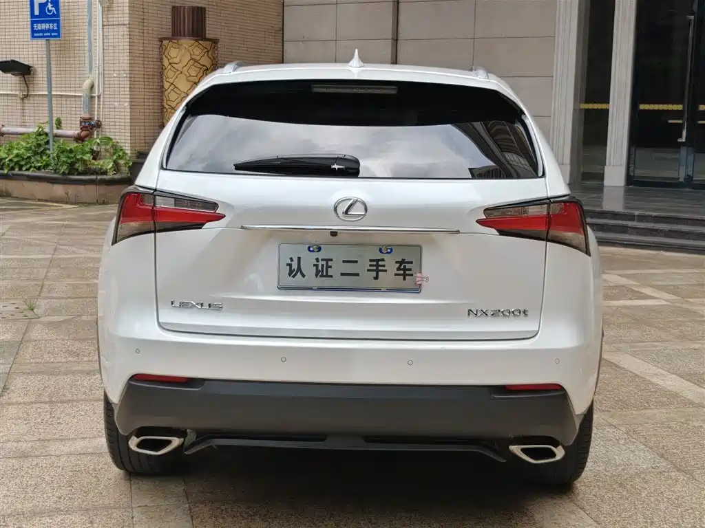 Lexus NX 2015 200t AWD F Sport фото 17