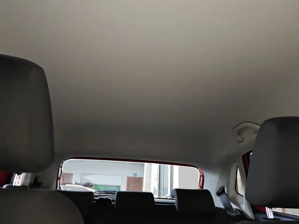 Volkswagen Polo 2016 1.4L Automatic Trend фото 18