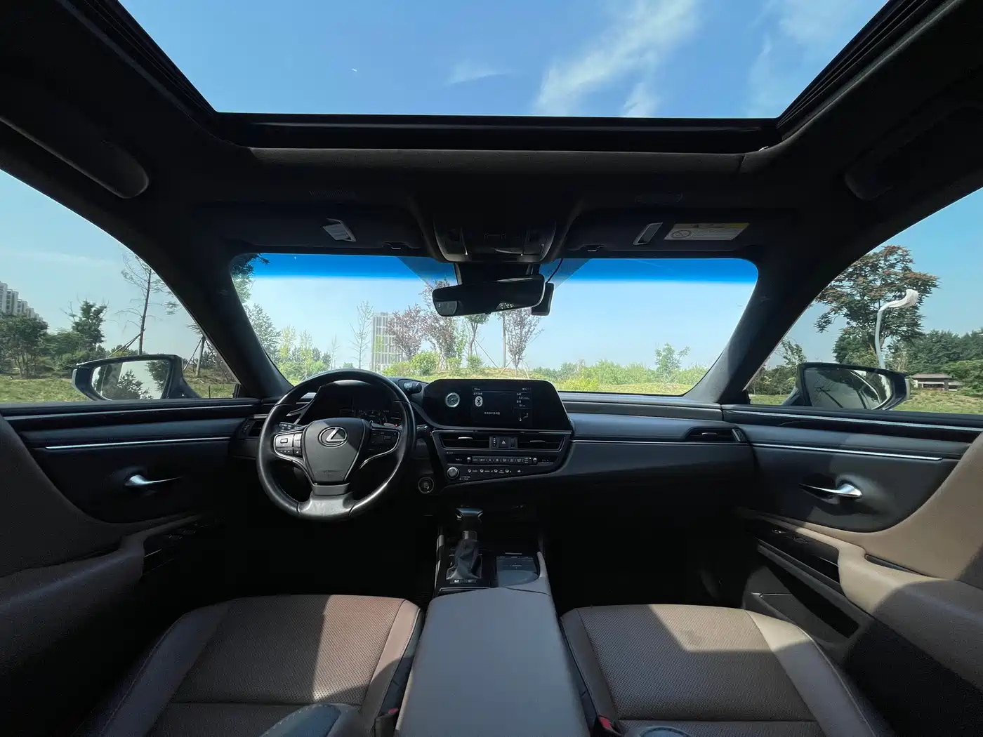 Lexus ES 2022 200 Excellence Edition фото 13