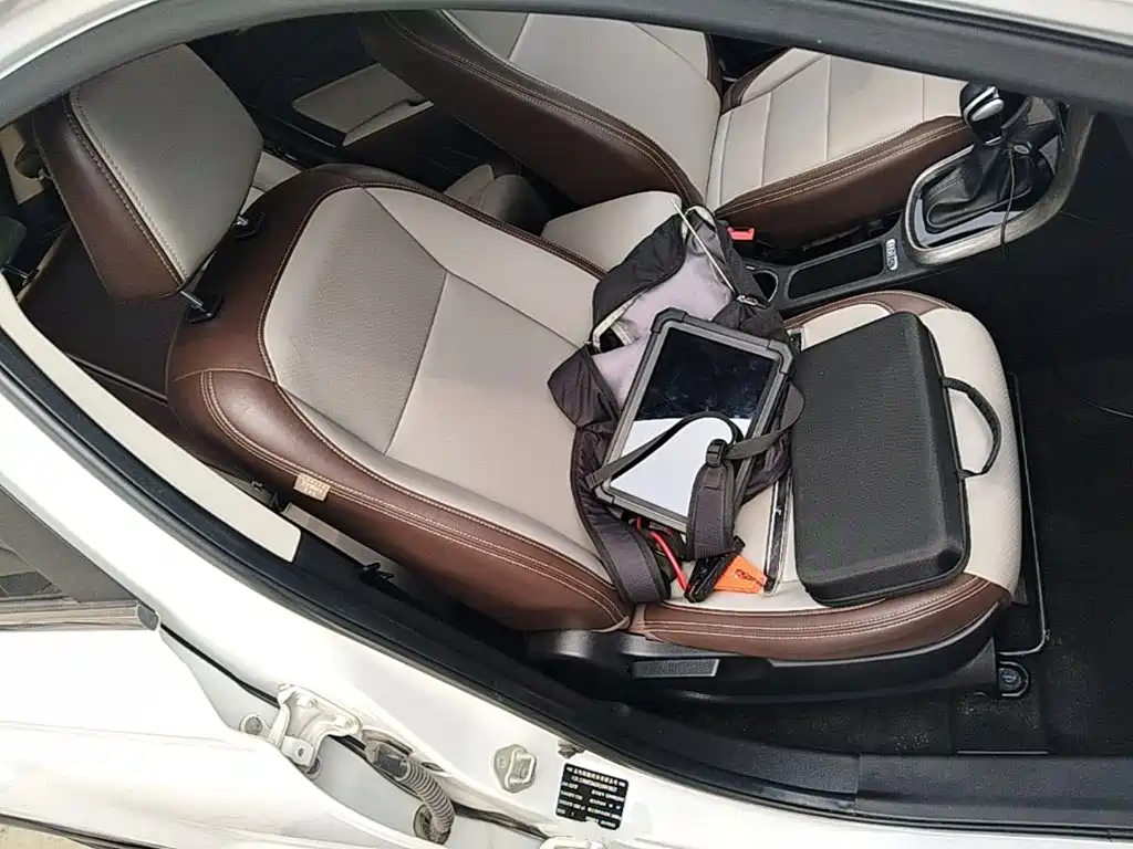 BAIC Huansu S5 2018 2017 1.3T CVT Luxury