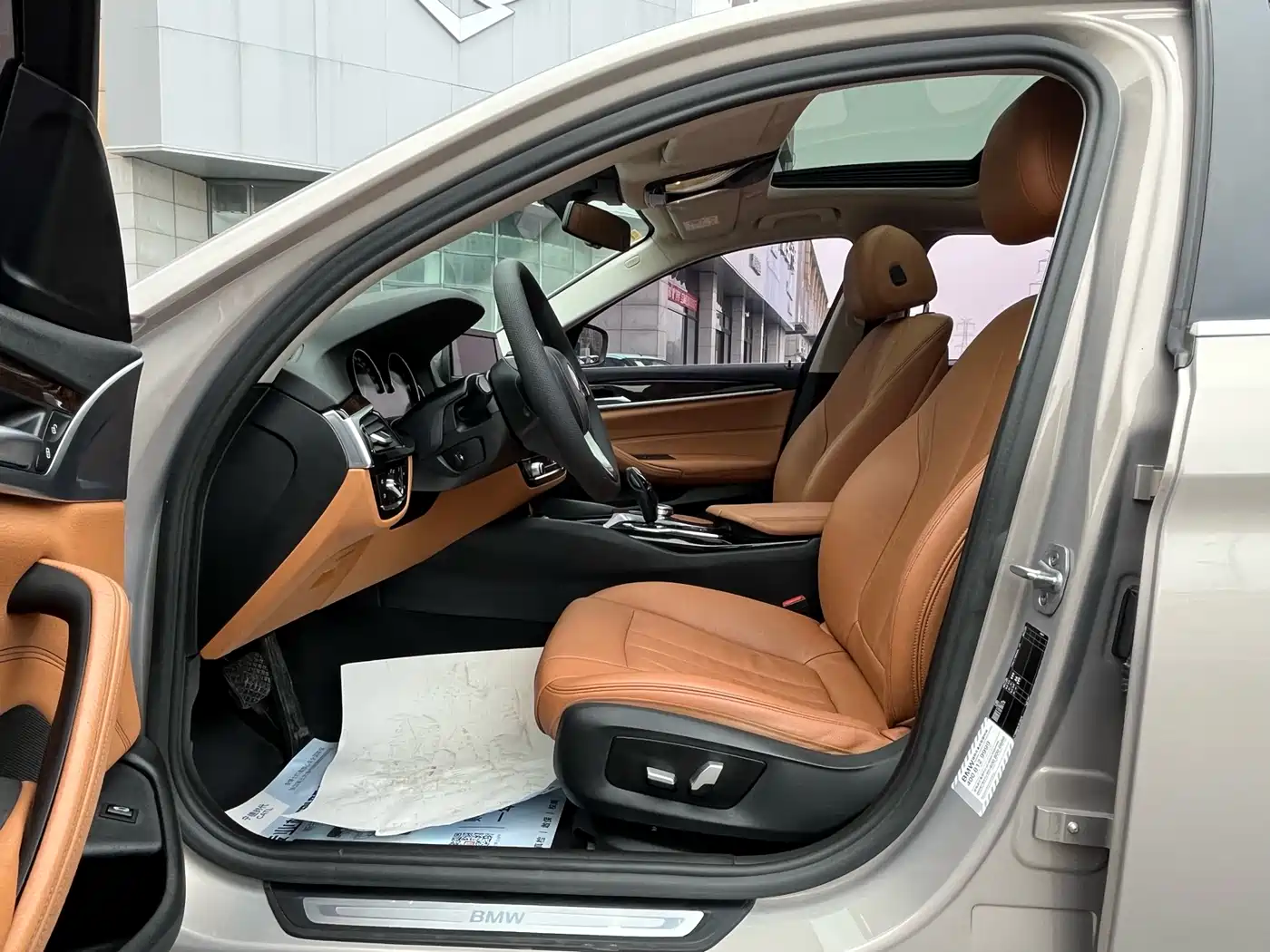 BMW 5 Series 2018 528Li Launch Special Edition фото 13