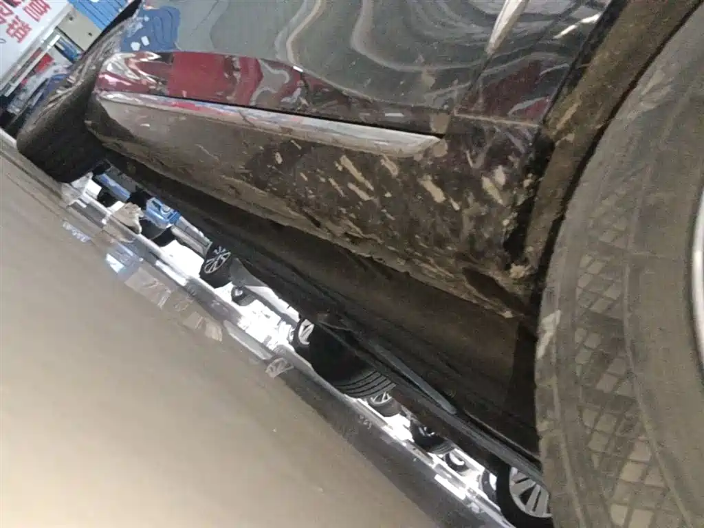 Hongqi H5 2024 2.0T Automatic Smart Connect Flag Smooth Edition фото 21