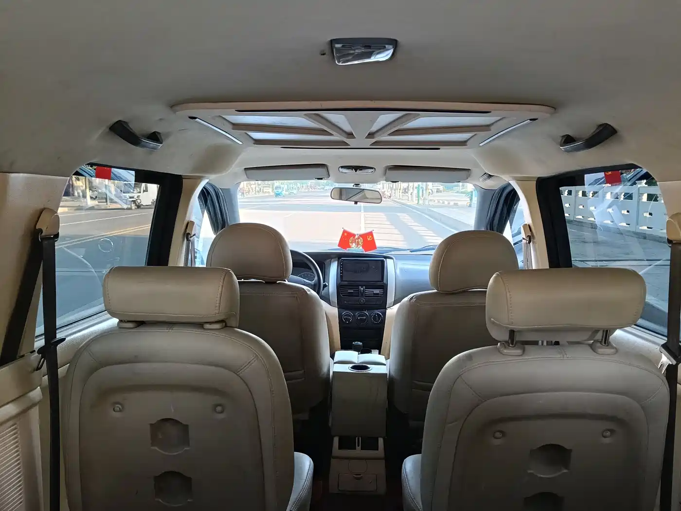 Dongfeng ZNA Shuaike 2011 2011 1.6L Manual Luxury 7-seater