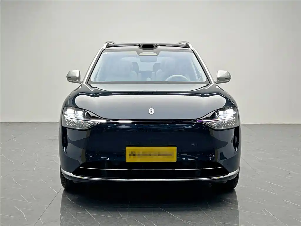 AITO Wenjie AITO M9 2025 Extended Range Ultra 52kWh 6-Seater фото 2