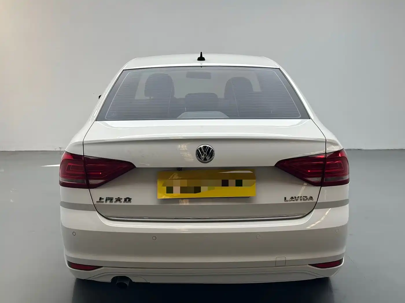 Volkswagen Lavida 2017 1.6L Manual Comfort Edition фото 8