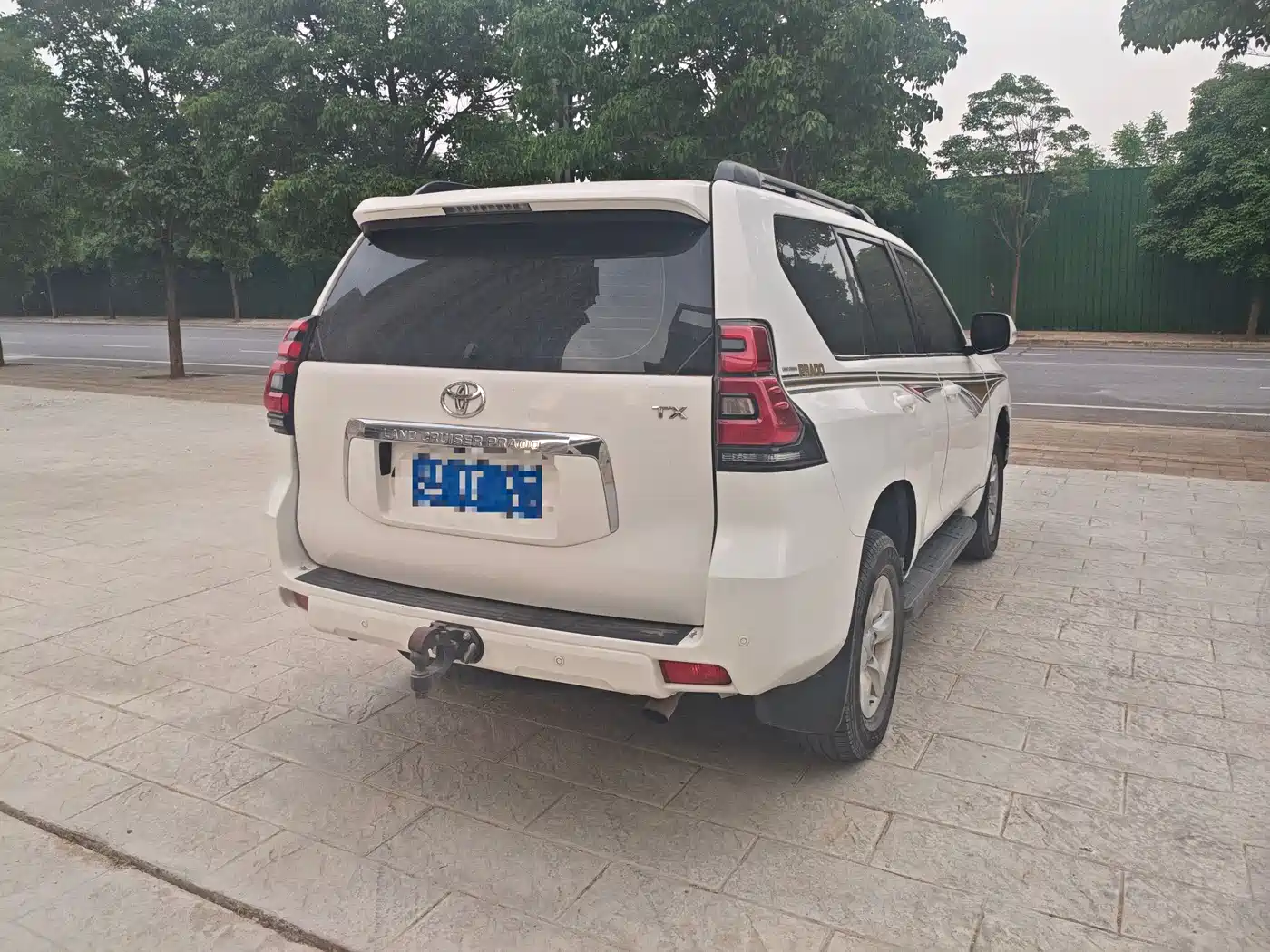 Toyota Prado (Import) 2010 2.7L Auto Luxury фото 3