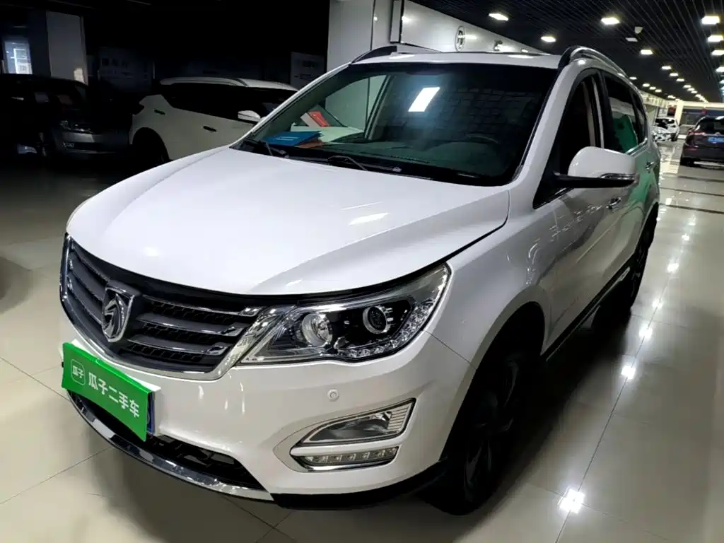 Baojun 560 2017 2016 1.8L iAMT Luxury